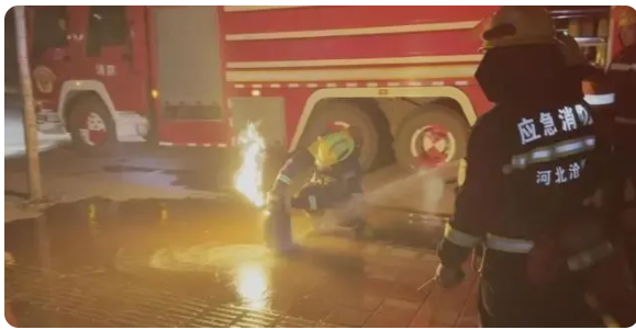 【新闻晚餐】12月1日 每天3分钟，车后新闻全知晓！浙汽美协，为会员单位服务！(图6)