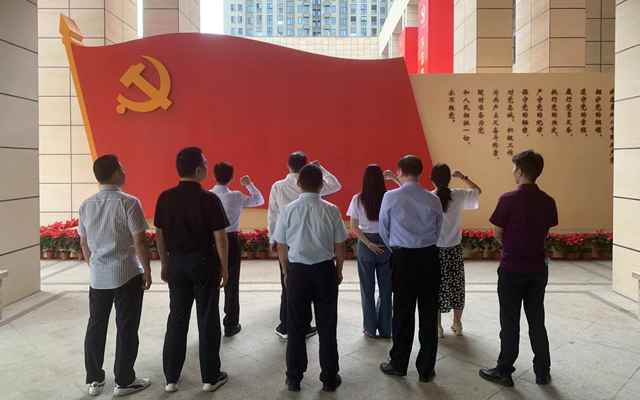 打卡“百年潮湧”，省协会党员及常务理事会成员参观建党100周年大型展览(图4)