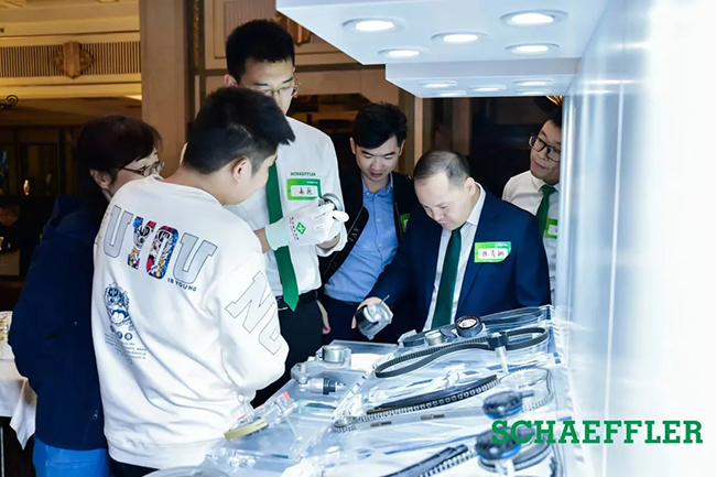 【新闻晚餐】10月24日 每天3分钟，车后新闻全知晓！浙汽美协，为会员单位服务！(图10)